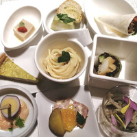 All Day Dining shizuku - ミニサイズの一品が盛り沢山