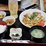 Okonomiyaki Irori - 焼きそば定食
