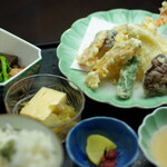 Sushi Ikesu Ryourikappou Daigaku - 