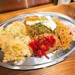 Tetsu No Ne - 焼きそば炒飯セット・目玉ハンバーグ