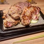 石焼ステーキ 贅 - 肉祭りサーロイン5ポンド別角度