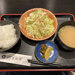 とんかつ割烹こしば - 料理写真:まずはこれが着きます。