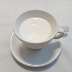 大班樓 The Chairman - 生磨杏仁茶 / Double-boiled Chinese Sweet Soup