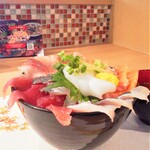 彩花亭 - ７種の海鮮丼