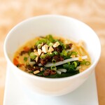 周中菜房 白金亭 - 担々麵