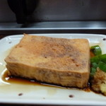 鳥料理 おかだ - 厚揚げ　表面ぱりっとして美味しい