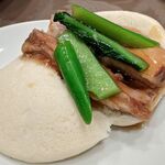 龍天楼 - 東坡肉とパン