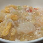 龍天楼 - 海の幸餡掛け炒飯取り分け