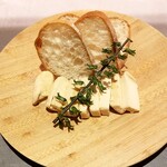 Hirari Kirari - クリームチーズの金山寺味噌漬け：500円+税