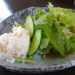 ステーキ居酒屋チャンプ - サラダ