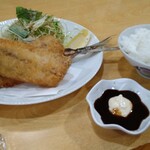 ふくえもん - アジフライにはとんかつソースとマヨネーズ