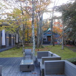 旧軽井沢KIKYOキュリオ・コレクションbyヒルトン - 中庭＋チャペル