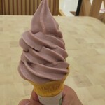 フジヤ コウベ - ぶどうソフトクリーム(税込)280円 ※拡大(2020.11.15)