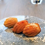 Reglisse - アミューズ…3種のマドレーヌ