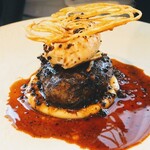 Reglisse - フォワグラ入り和牛ハンバーグ サマートリュフソース