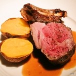 フィオッキ - 子羊の藁包みロースト