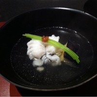 暗闇坂 宮下 麻布本店 - 【御腕】鱧の葛叩き、米茄子、梅肉、ふり柚子
