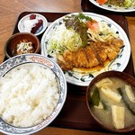 ともべ食堂 - 生姜焼ライス(定食) ¥750-