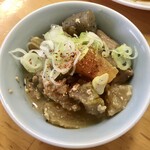 はらとく - 無料のお通しのモツ煮