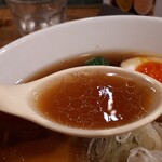 ラーメン フリーバーズ - スープ　油多めなの分かりますか？