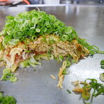 ボンボン - 美味しいお好み焼きは断面が美しい！