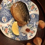 わいんとお酒とお料理 うりぼう - サバの燻製