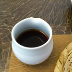 手打ち蕎麦 こはし - ちょっと少なめのめんつゆです。