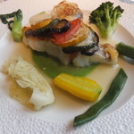 レストラン・ジョルジュマルソー - 唐津産真鯛　グリーンピースソース添えとあさりと白ワインのスープ