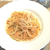 La Brianza - シチリア料理のアーモンドガーリックアンチョビソーススパゲットーニ。23分ゆで極太スパゲットーニにナッティで濃厚なソースがよく絡んでおいしい☆ ガーリックごろごろたっぷりなのに後に残らず重くない凄い！