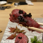 和牛 まつした 吟匠邸 - キャビアを乗せて食べるって、アリなんでしょうか〜（╹◡╹）