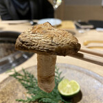 和牛 まつした 吟匠邸 - まさか、ここで今シーズン初の松茸に出会うとは、スーパーサプライズ❣️o(^_-)O