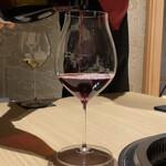 和牛 まつした 吟匠邸 - シニアソムリエに身をまかせて注いでもらいます（╹◡╹）♡