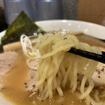 らーめん やまふじ - 料理写真:やまふじラーメン　ちぢれ麺