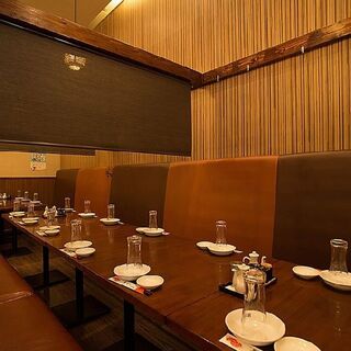 大小宴会にうってつけの個室を多く完備。貸切は60名様から！