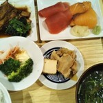 KAISEN MART - 煮魚と本マグロとサーモン定食¥1700