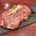 Tan Shari Yakiniku Tantatan - 上タン塩ハーフ 1500円