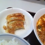 Mim Min - 麻婆豆腐定食の餃子