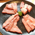 焼肉問屋 牛蔵 - 希少部位盛合せ