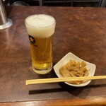 餃子の丸福 - 生ビールとお通し