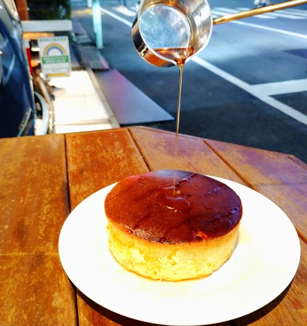 分厚くてフワフワなパンケーキ By Laumay カフェテラオ 代官山 ダイニングバー 食べログ