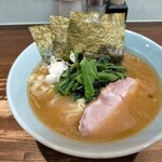 Yokohama Iekei Samurai - 醤油ラーメン