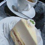 CAFÉ de ROMAN - カマンベールチーズケーキ。