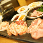 大衆炭火焼肉ジンギスカン ホルモン酒場 風土. - おまかセット