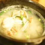 大衆炭火焼肉ジンギスカン ホルモン酒場 風土. - あさり汁
