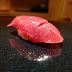 鮨 あらい - 赤身 (青森県大間産)