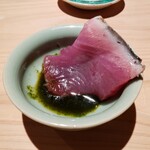鮨 あらい - 鰹 (あかつき醤油) ②