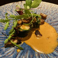 Reconnaissance - オマールエビカブの葉包み、アメリケーヌソース