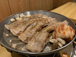 新大久保で昼も夜もサムギョプサル 人気店厳選10選 食べログまとめ 新大久保で昼も夜もサムギョプサル 人気店厳選10選 食べログまとめ