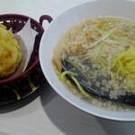 Uobei - 新潟県限定背脂ラーメンの麺　たまご麺～、揚げ物は忘れました、すみません