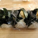 天地の恵み おにぎり 弥平四郎 - おにぎり。